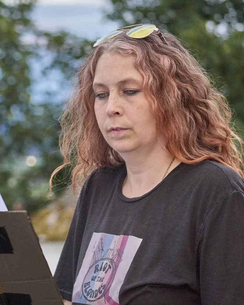 Romana Umgehen am Keyboard